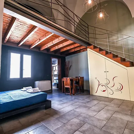 Zona Franca Guest house *